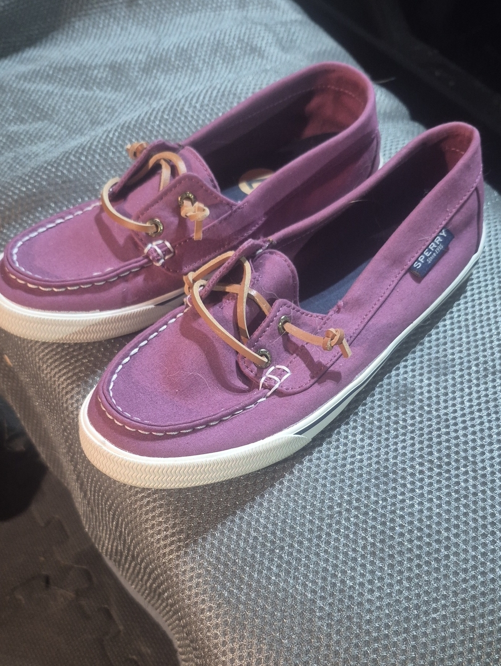NEW NEVER WORN SPERRY BOATSHOES